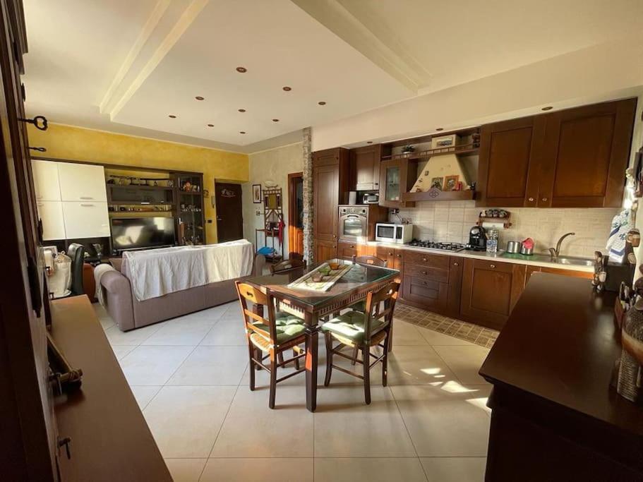 Battistini 66 Apartment, Near Vatican Appartement